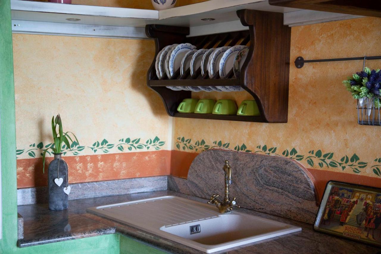 Casa Vacanze Le Tre Casette Ameglia Exterior foto